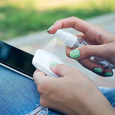 6 بهترین روش ضدعفونی کردن موبایل، لپ تاپ و ساعت هوشمند 1 6 بهترین روش ضدعفونی کردن موبایل، لپ تاپ و ساعت هوشمند