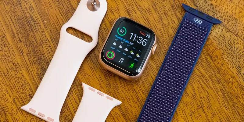 6 بهترین روش ضدعفونی کردن موبایل، لپ تاپ و ساعت هوشمند 5 6 بهترین روش ضدعفونی کردن موبایل، لپ تاپ و ساعت هوشمند